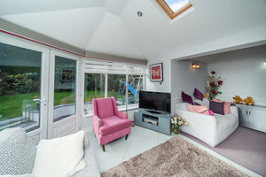 GARDEN ROOM- click for photo gallery